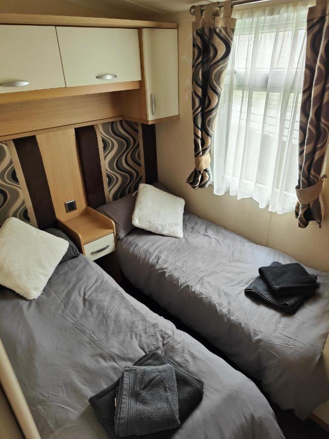 Holiday Home Sleeps Six Saint Leonards Exterior foto